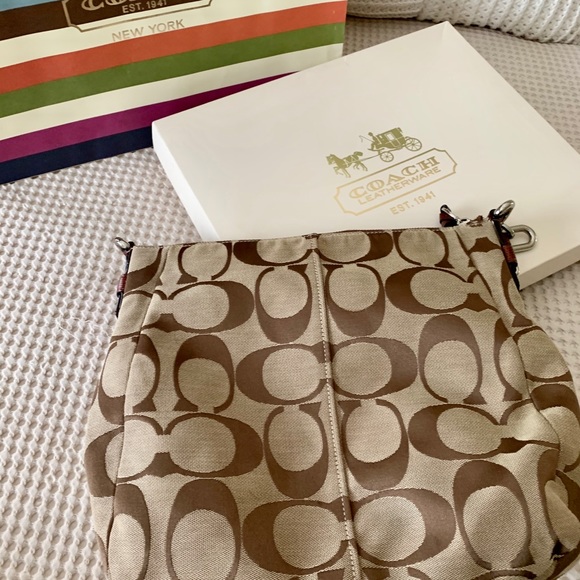 NWOT - COACH Chelsea Ashlyn Signature Khaki Canvas bag - Picture 8 of 9